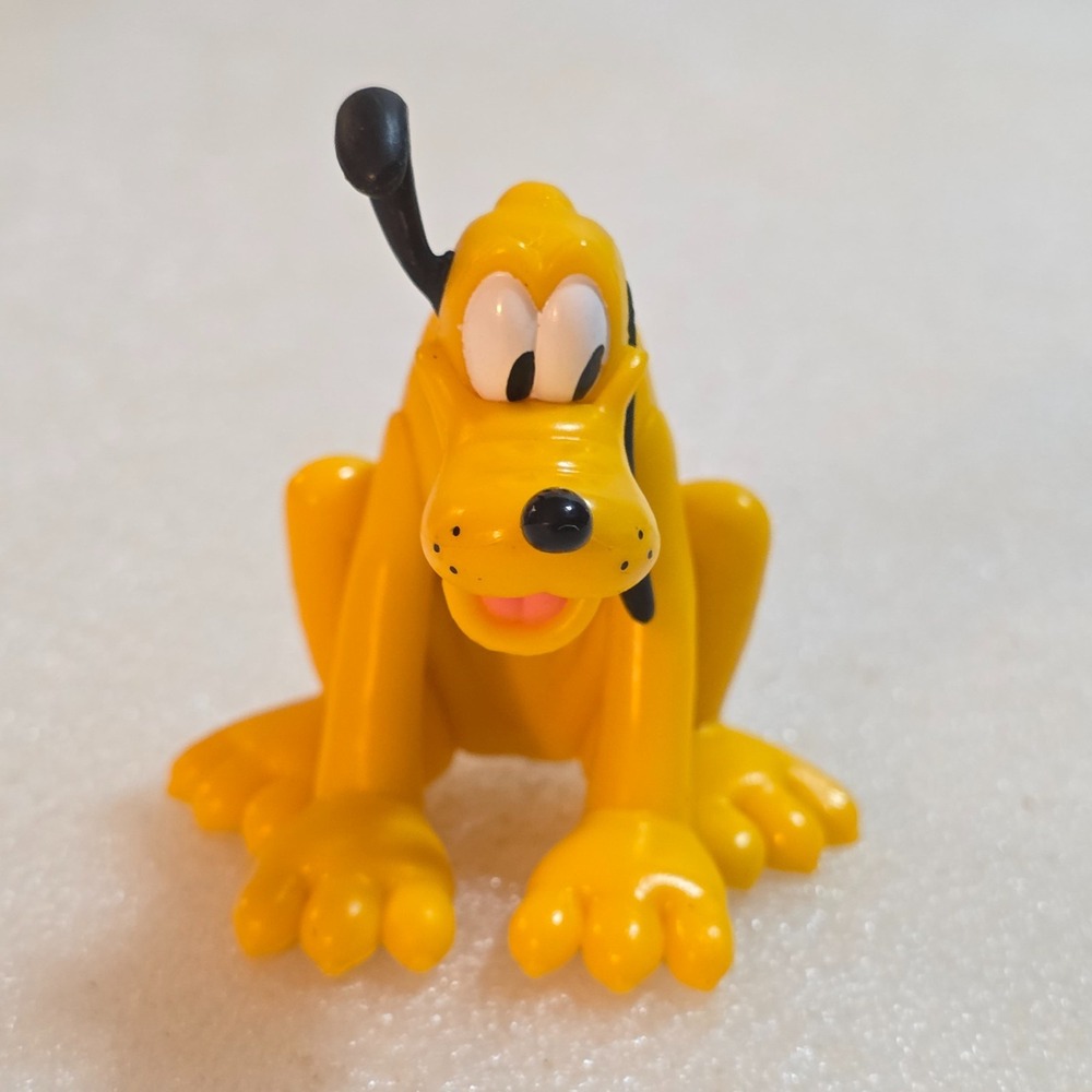 Disney Mickey Mouse & Friends PLUTO Dog Sitting Toy Figure Cake Topper PVC 2.75"